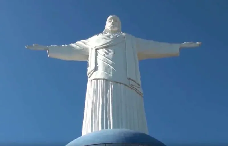 Prefeito de Colatina veta projeto que previa multa para eventos que desrespeitassem a fé cristã