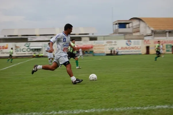 Colatina Sport Clube goleia o ESSE-CTE e se classifica para semi-final