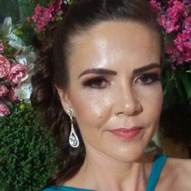 Morre a professora, Tradutora e Intérprete de LIBRAS Carla Ferreira, grávida de 5 meses