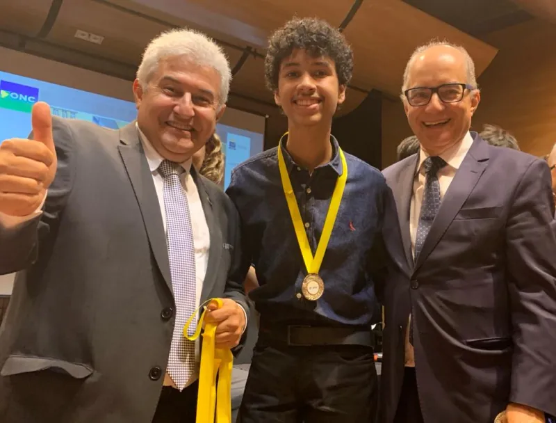 Estudante de escola colatinense é selecionado para cursar universidade na Rússia.