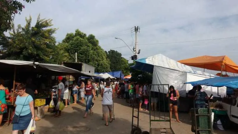 Feira Livre volta a acontecer neste sábado (25), na Praça Sol Poente