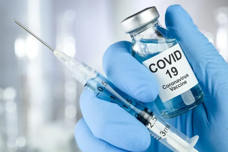 Saúde convoca população de Colatina a se vacinar contra covid antes do Carnaval