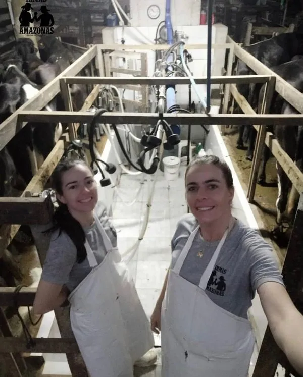 Irmãs fazendeiras fazem sucesso na internet com o dia a dia na roça, em Colatina