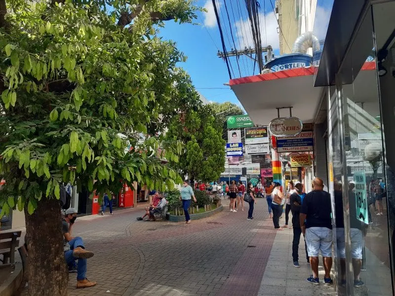 Comércio de Colatina animado para o Dia dos Pais