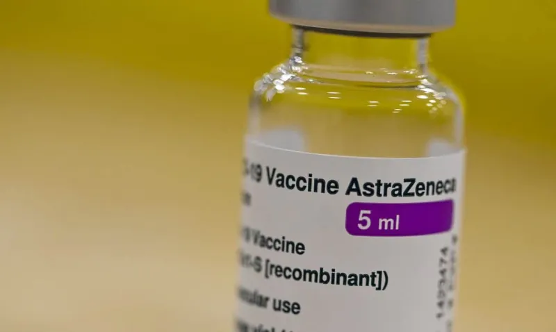 Colatina aplica 2ª dose da vacina AstraZeneca nesta sexta-feira (6)