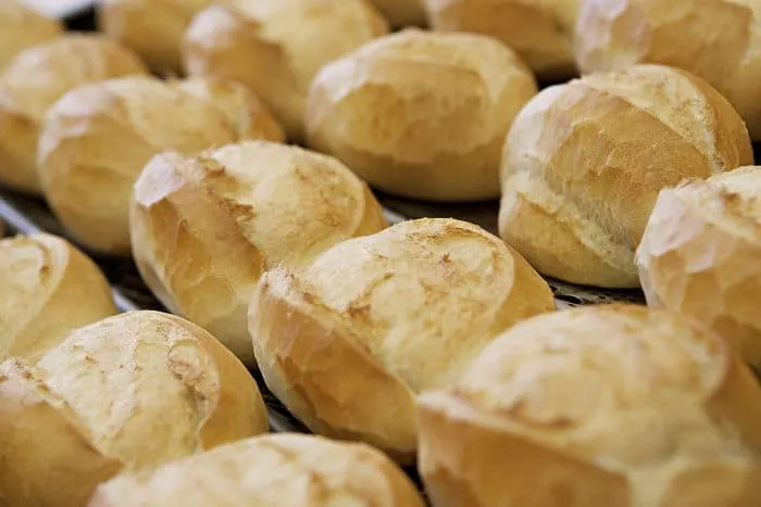 Padarias de Colatina fazem doações no Dia Mundial do Pão neste sábado (16)