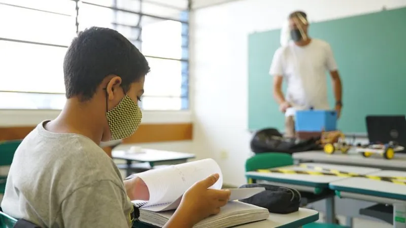 Atenção alunos de Colatina e região: volta às aulas será presencial e sem rodízio nas escolas