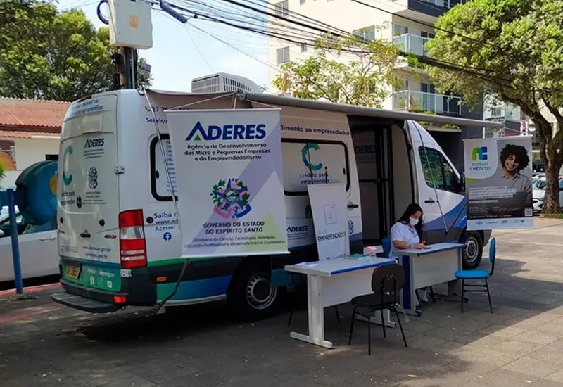 Aderes na estrada estaciona em Colatina para orientar empreendedores