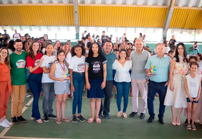 Cinco estudantes de Colatina ganham prêmio estadual