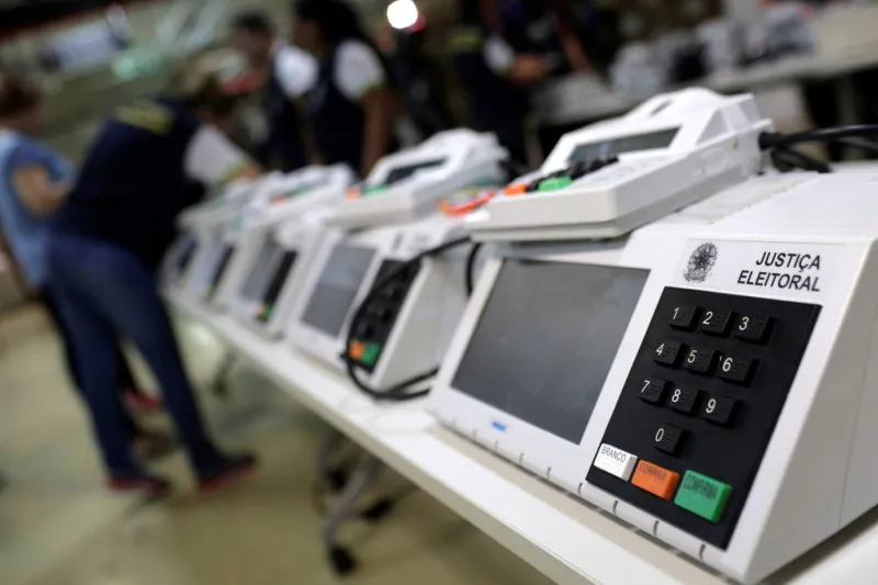 Em duas horas de votação, 2 urnas são substituídas em Colatina