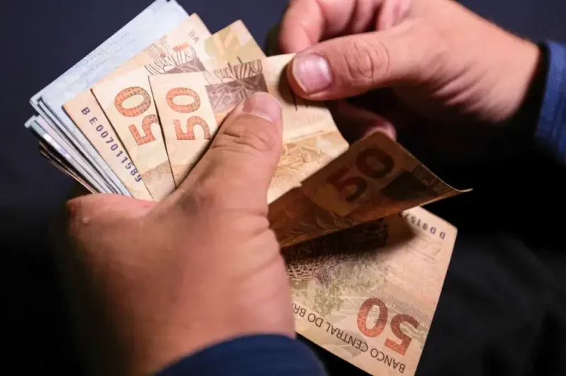 Governo do Espírito Santo antecipa pagamento e anuncia abonos para servidores estaduais