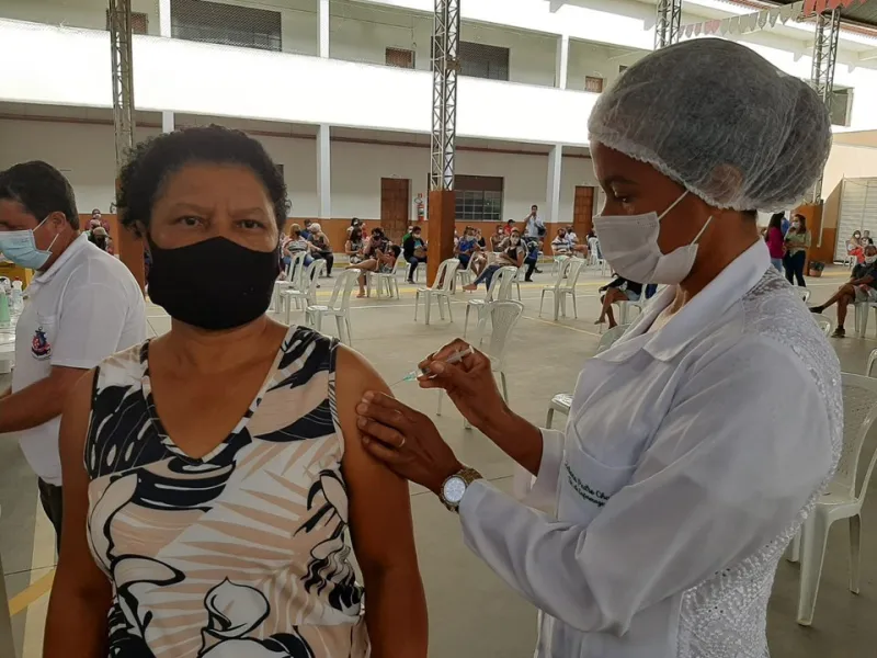 Governo do Estado inicia distribuição de doses de vacina bivalente para enfrentamento à Covid-19
