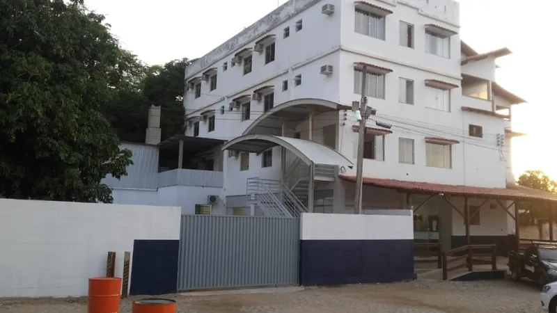 Homem persegue mulher, tenta estrangulá-la e faz ameaças de morte no Centro de Colatina