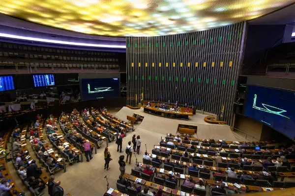 Reforma tributária: saiba quais deputados de Colatina e Governador Lindenberg votaram contra e a favor