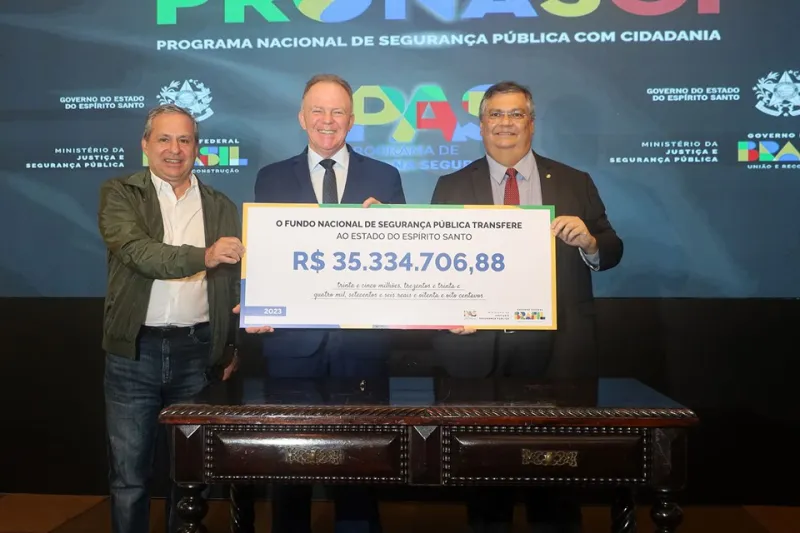 Governador Renato Casagrande participa do lançamento do PAS e Pronasci 2 do Ministério da Justiça no Palácio Anchieta