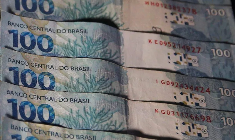 Bolsa Família: beneficiários com NIS de final 9 recebem nesta segunda