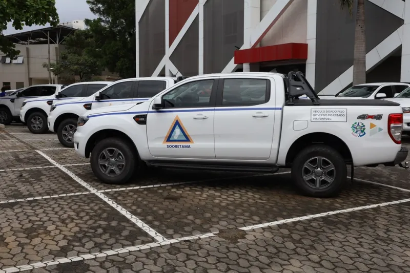 Governador Casagrande entrega kits de Defesa Civil para Colatina, Linhares, Marilândia e São Roque do Canaã