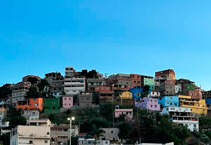 Projeto Aquarela da Cidade começa a transformar bairros de Colatina