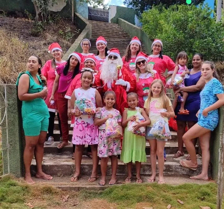 Papai Noel leva alegria a comunidades do interior de Colatina, na região de Boapaba