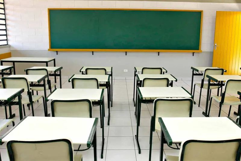 Volta às aulas na Rede Municipal de Ensino em Colatina.15 mil alunos são aguardados em 87 escolas