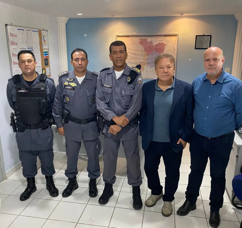 Prefeito Guerino Balestrassi parabeniza Polícias Civis e Militares por solução de caso de incêndio a ônibus em Colatina