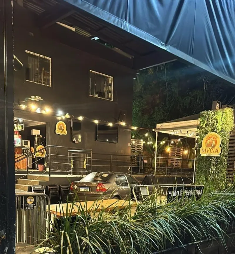 Veículo desgovernado invade bar e deixa feridos em Colatina