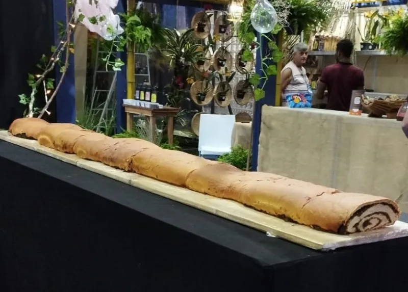 Colatina destaca maior Pereveca do mundo na feira dos municípios
