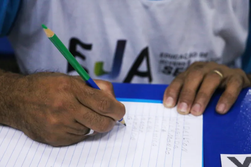 Começa a rematrícula para Educação de Jovens e Adultos (EJA) na Rede Estadual de ensino
