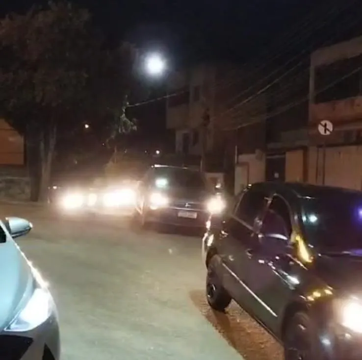 Motoristas de aplicativo realizam carreata em homenagem a colega morto em Colatina