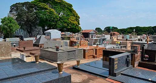 Prefeitura de Colatina segue com os preparativos nos cemitérios municipais para o Dia de Finados