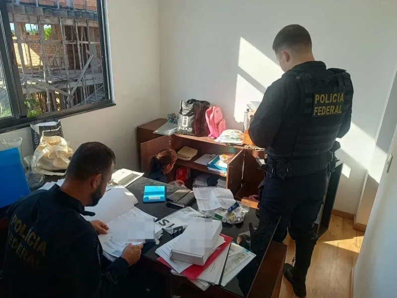 Polícia Federal realiza operação em São Mateus contra desvio de recursos públicos