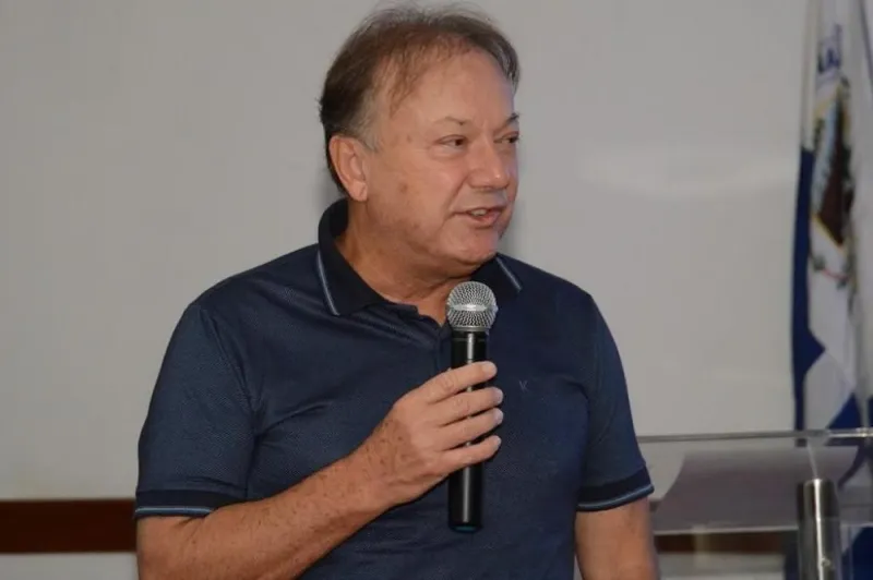 Prefeito Guerino Balestrassi encerra mandato com abono de R$ 2 mil para professores de Colatina