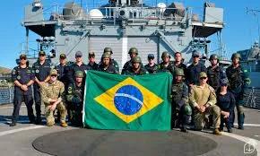 Marinha do Brasil abre inscrições para concurso com vagas temporárias no ES; salário inicial de até R$ 9 mil