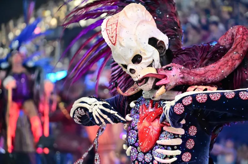 Unidos da Piedade celebra 70 anos com desfile emocionante no Carnaval de Vitória 2025