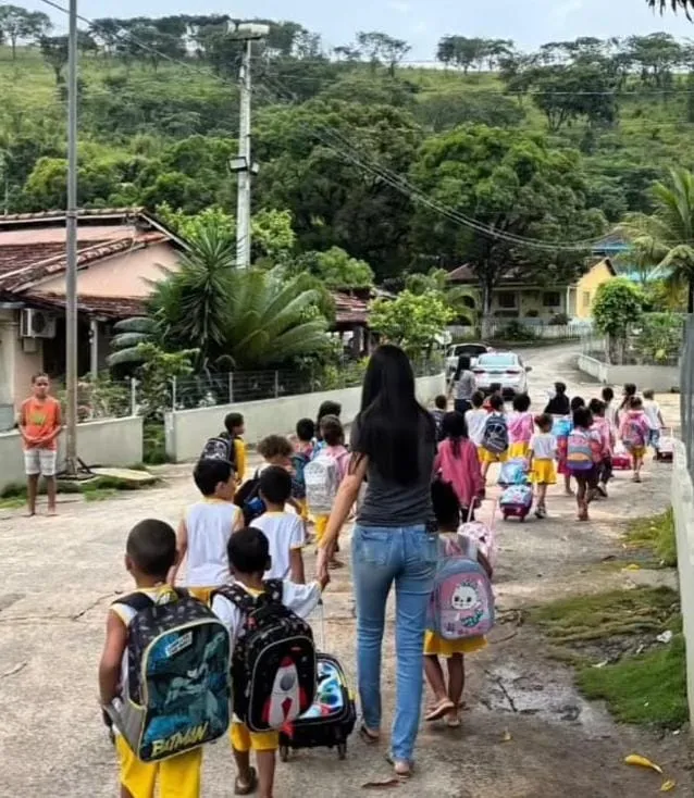 Comunidade: obra parada em Colatina afeta transporte escolar e revolta moradores do bairro Carlos Germano Naumann