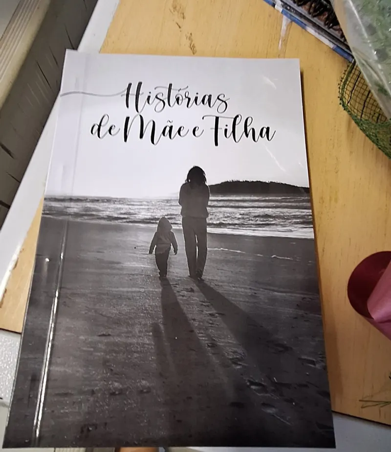 Livro escrito por internas de Colatina é lançado durante encerramento do Mês da Mulher no sistema prisional capixaba