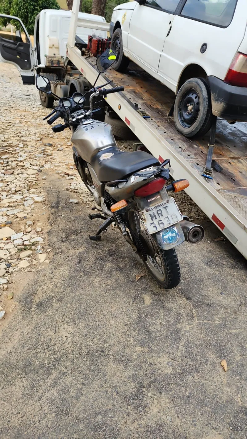 Motocicleta com mais de R$ 205 mil em débitos é apreendida em blitz da PM em Barra de São Francisco