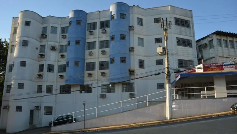 População reage ao fechamento do PA da Santa Casa em Colatina; Conselho afirma que gestão de Renzo Vasconcelos não informou colegiado