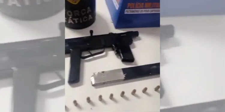 Submetralhadora 9mm é apreendida com adolescente no bairro Operário, em Colatina