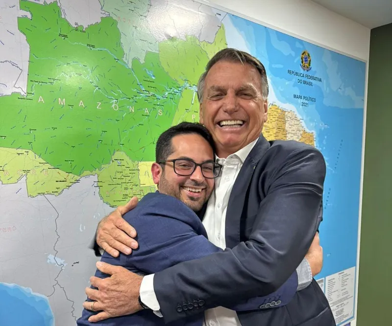 Em Brasília, vereador colatinense Dr. Vitor Louzada se reúne com Bolsonaro