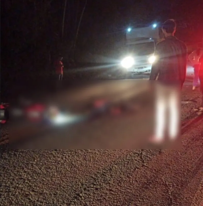 Vídeo: motociclista morre em colisão contra caminhão estacionado em Marilândia