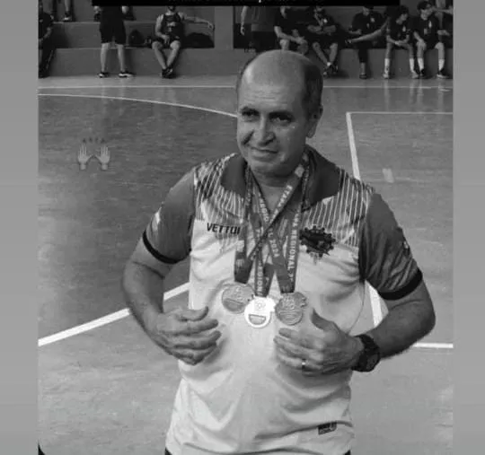 Professor Márcio Barbosa, referência no Polivalente de São Silvano, morre aos 58 anos
