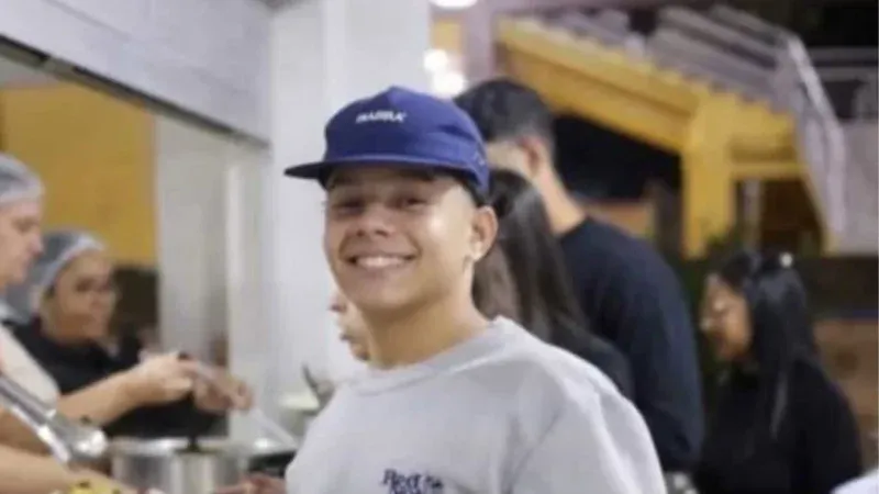 Após 15 dias em coma, adolescente de Colatina que sofreu acidente com bicicleta elétrica reaprende a falar e andar