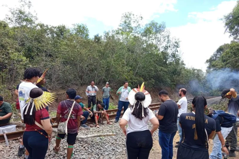 Bloqueio da EFVM pelos Tupinikim chega ao 24º dia sem proposta da Vale