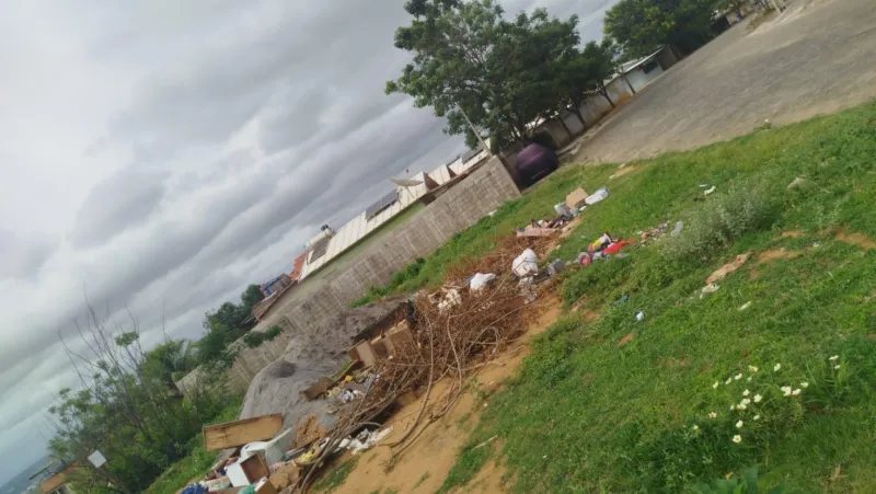 Moradores de bairro de Colatina denunciam abandono e falta de limpeza urbana