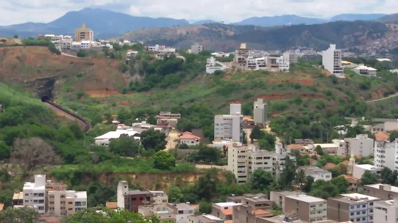 Homem ameaça incendiar a própria casa durante ataque de fúria no Residencial Nobre, em Colatina