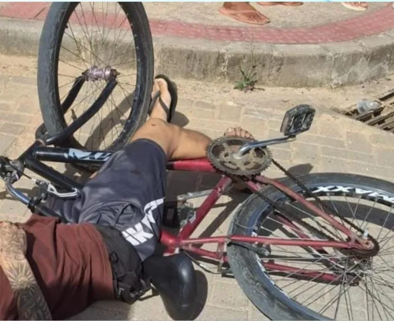 Homem é morto a tiros quando andava de bicicleta em Linhares