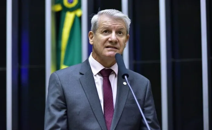 Paulo Foletto anuncia que não disputará reeleição em 2026 e encerra ciclo parlamentar de 28 anos na vida pública