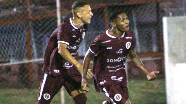 Desportiva Ferroviária vira sobre o Rio Branco VN e larga na liderança do Capixabão