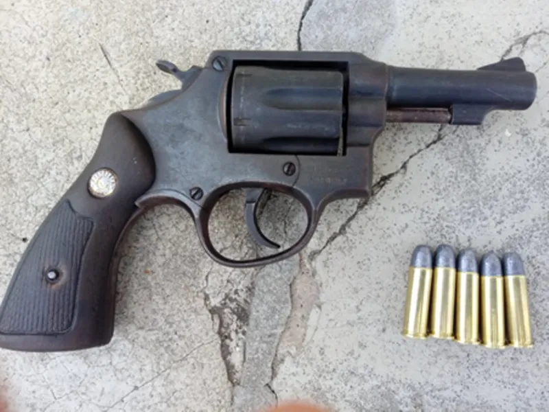 Homem é preso por porte ilegal de arma de fogo, em Colatina